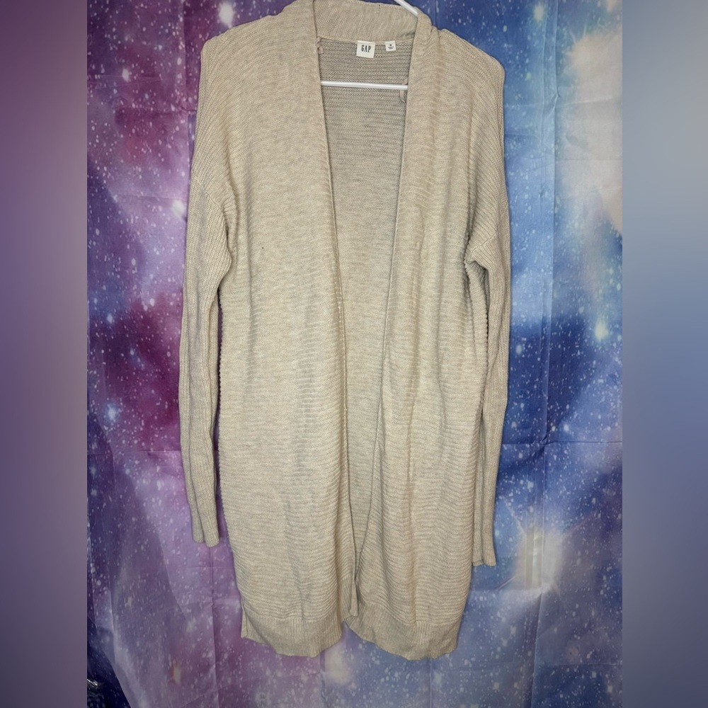 Gap long sweater cardigan 🛍